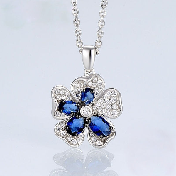 Necklace with flower pendant, blue